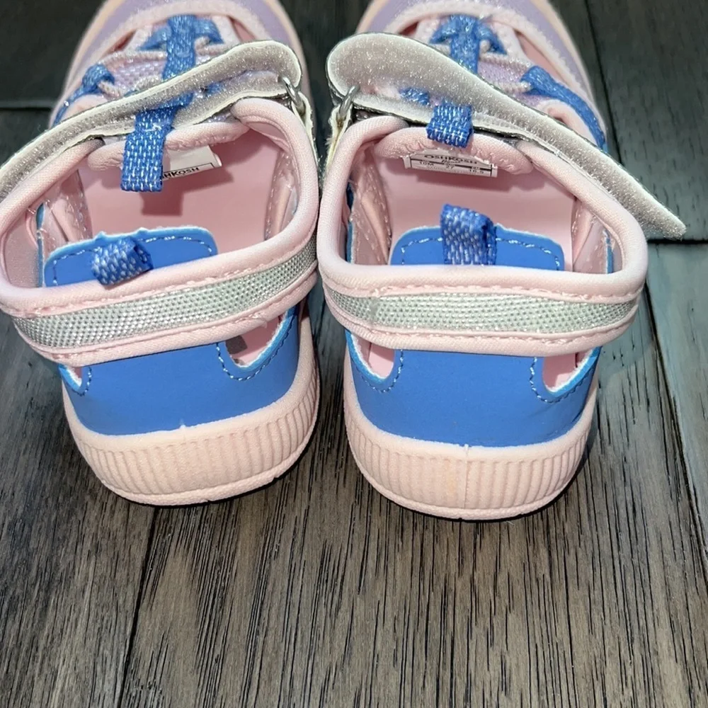 NWOT oshkosh bigosh washable shoes